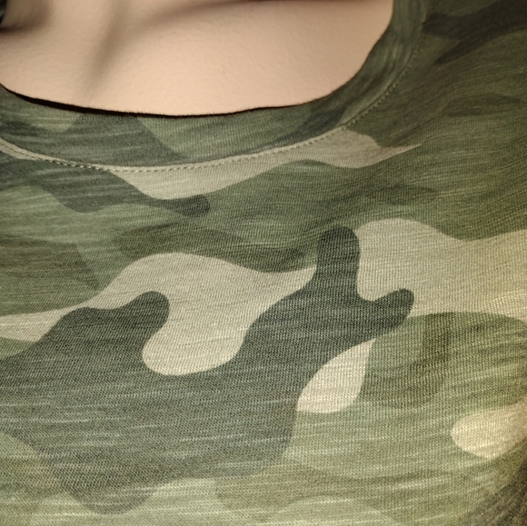 Camo Skirt and T-shirt Combo size-large - Picture 3 of 9